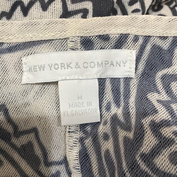 New York & Company Dolman Style Peplum Blouse Size Medium Color white and Black - Picture 6 of 8